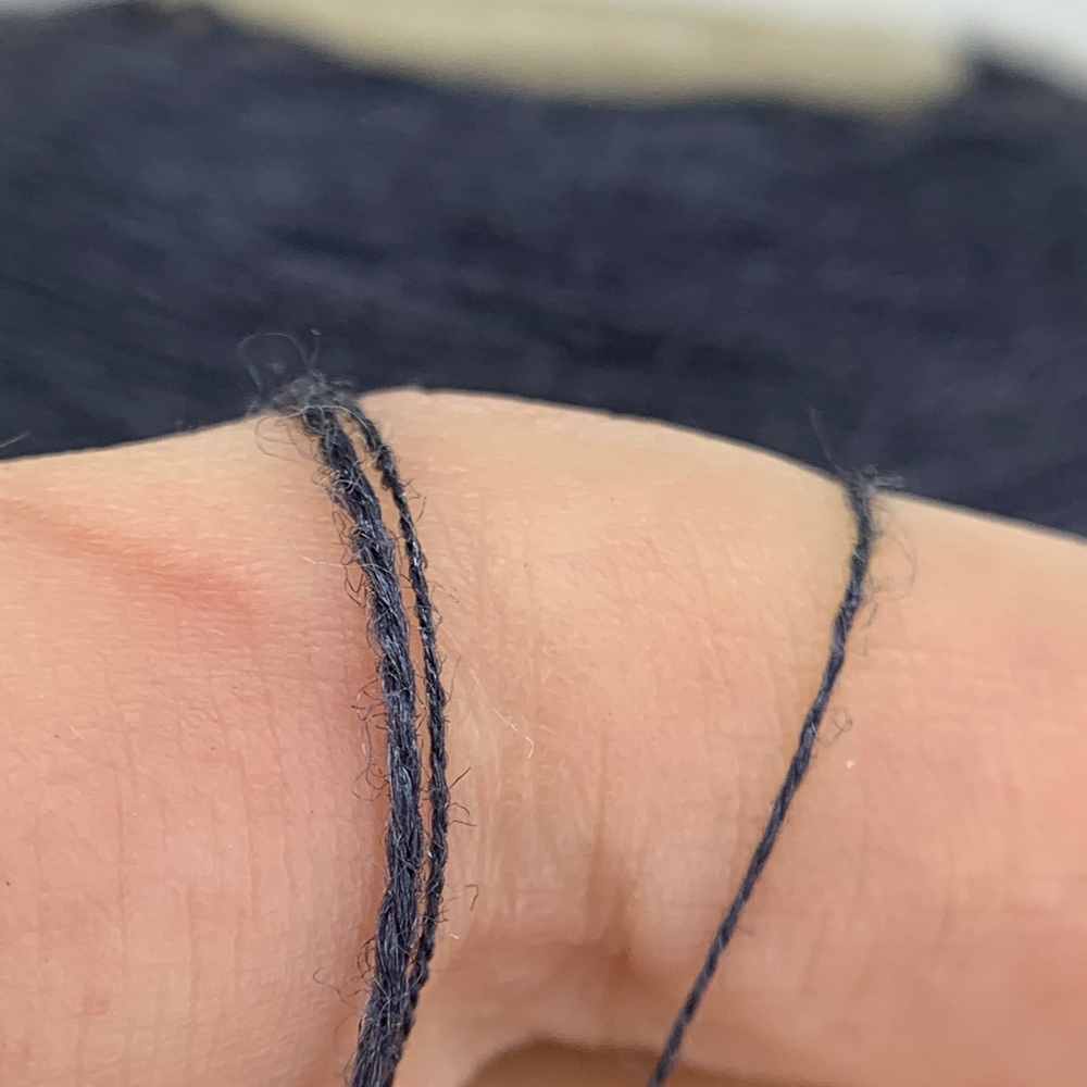 SAUVAGE- Botto Giuseppe; 100% шелк; 2400м/100гр; col.HB414/12699B, цвет: темный серый, бобинки: 32,54,215,473-возможно разных партий.