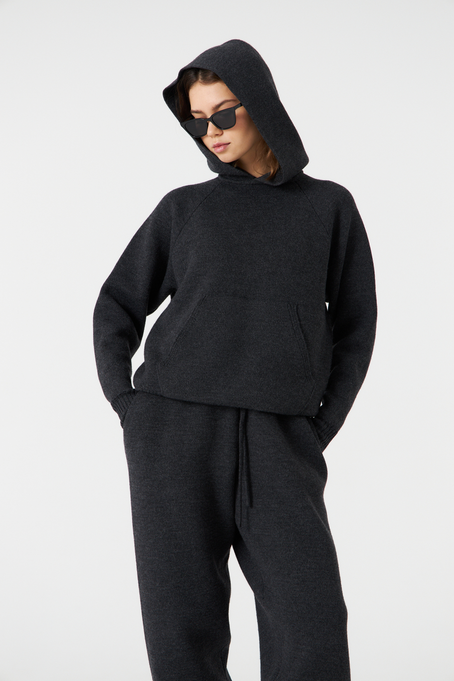 худи вязаный темный графит