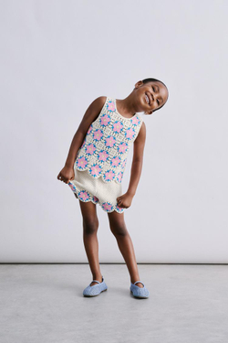 ZARA БЕРМУДЫ ИЗ КРУЖЕВА КРОШЕ С ЦВЕТОЧНЫМ УЗОРОМ, ЭКРЮ