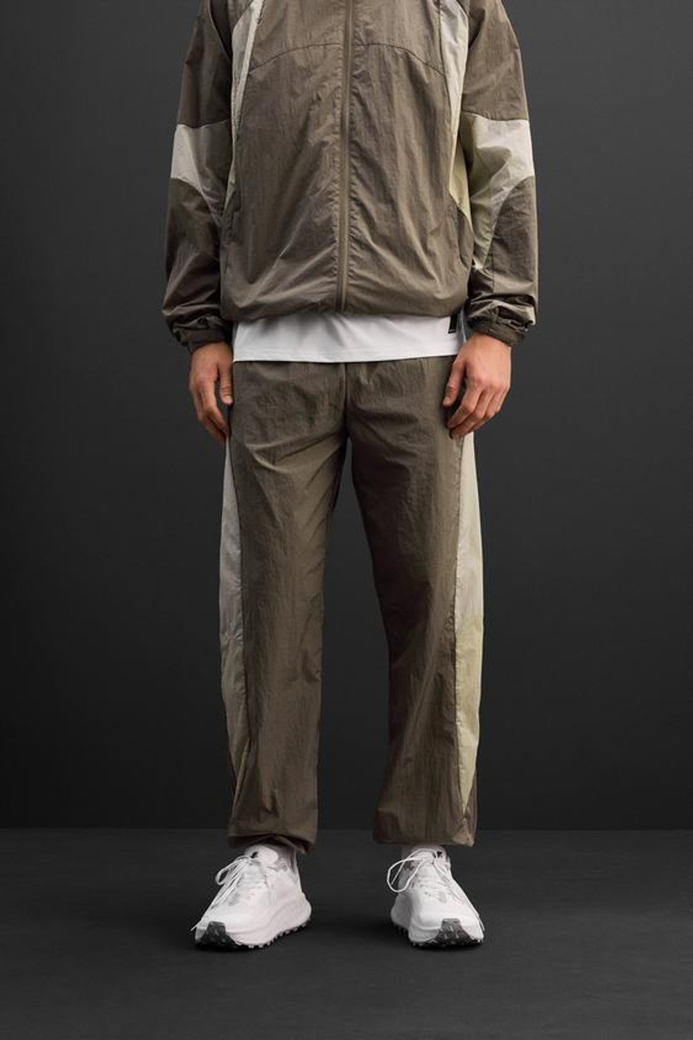 ZARA БРЮКИ-ДЖОГГЕРЫ В СТИЛЕ КОЛОР-БЛОК, ПЕСОЧНЫЙ