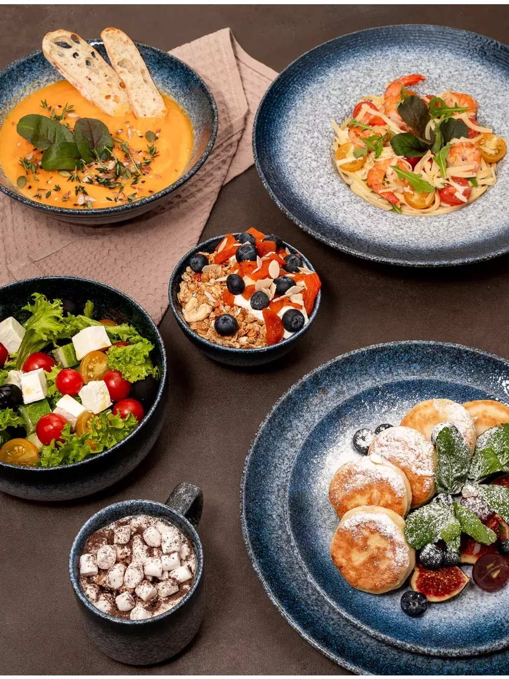 Набор посуды 6 тарелок плоские синие фарфор 26 см