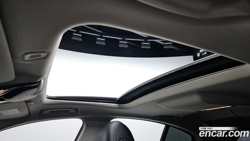 BMW 5 Series (G30) 520i Luxury (12.2019)