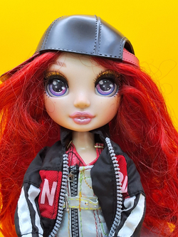 Кукла Rainbow High Ruby Anderson 04106