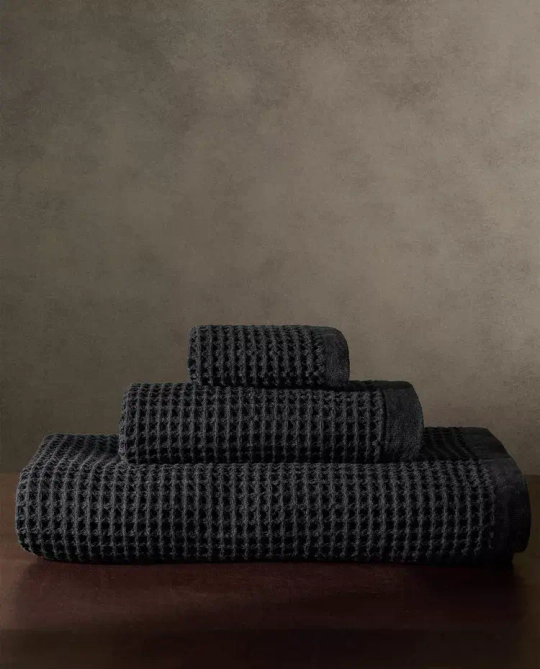ZARA HOME ВАФЕЛЬНОЕ БАННОЕ ПОЛОТЕНЦЕ, ЧЕРНЫЙ