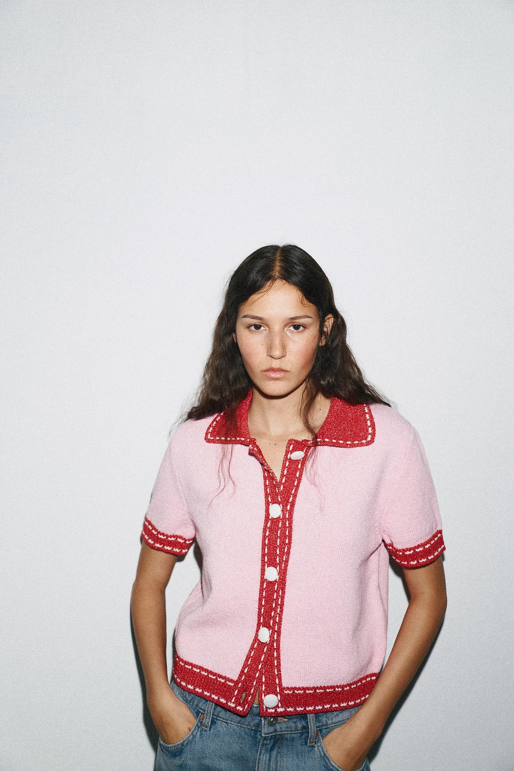 ZARA ТРИКОТАЖНЫЙ КАРДИГАН С КОРОТКИМИ РУКАВАМИ И ДЕКОРАТИВНОЙ СТРОЧКОЙ, РОЗОВЫЙ