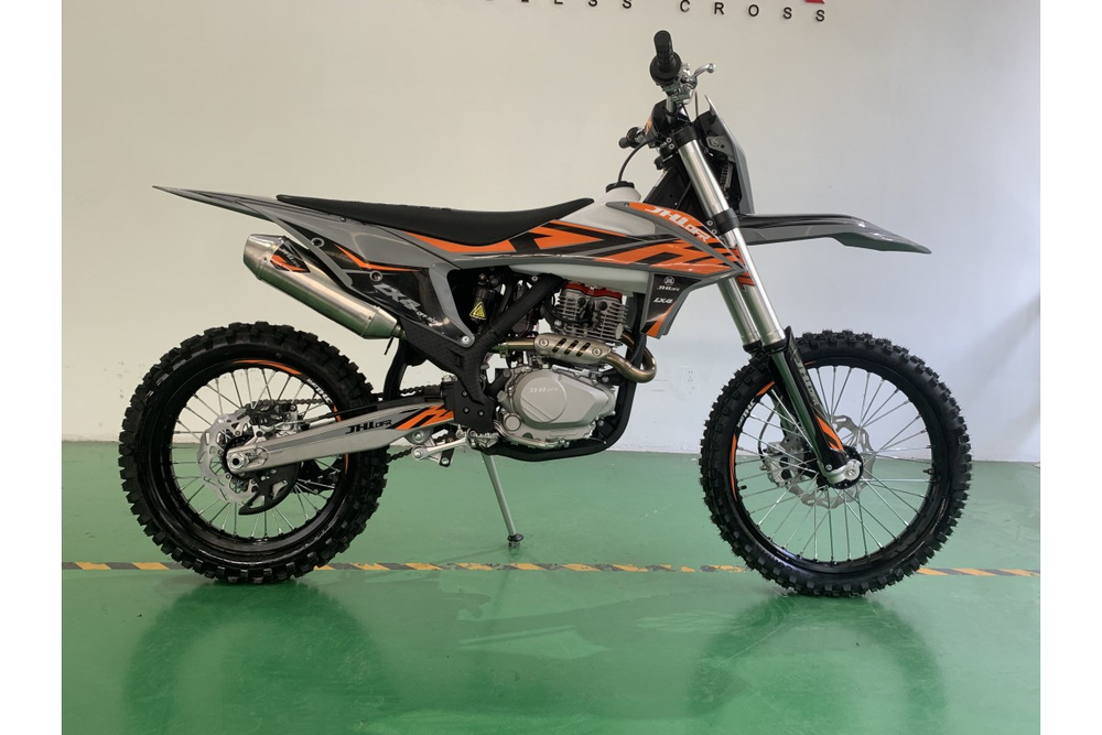 Мотоцикл JHL LX4 CB300RL (175FMN)