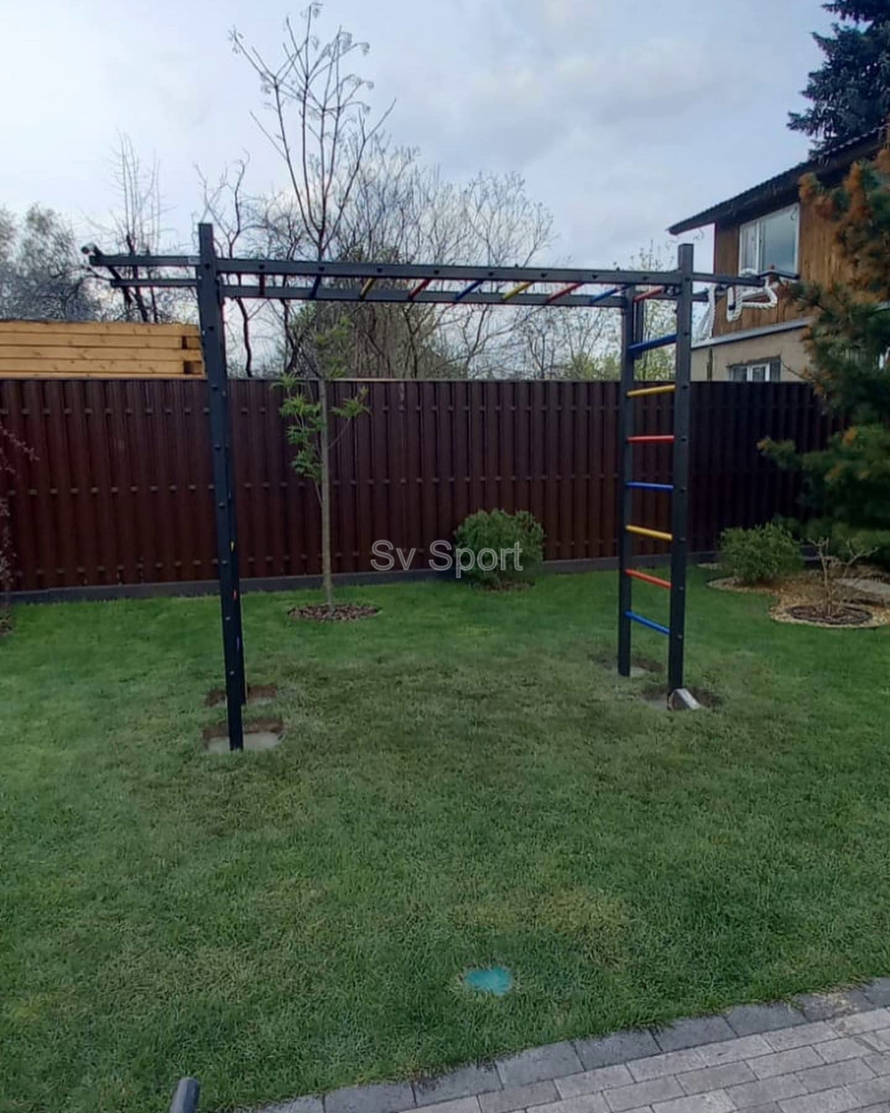 Монтаж уличной шведской стенки Sv Sport Рукоход (4 вертикальных столба)