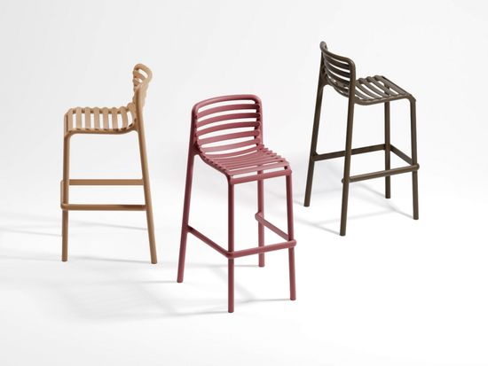 Стул пластиковый барный Doga Stool цвет марсала