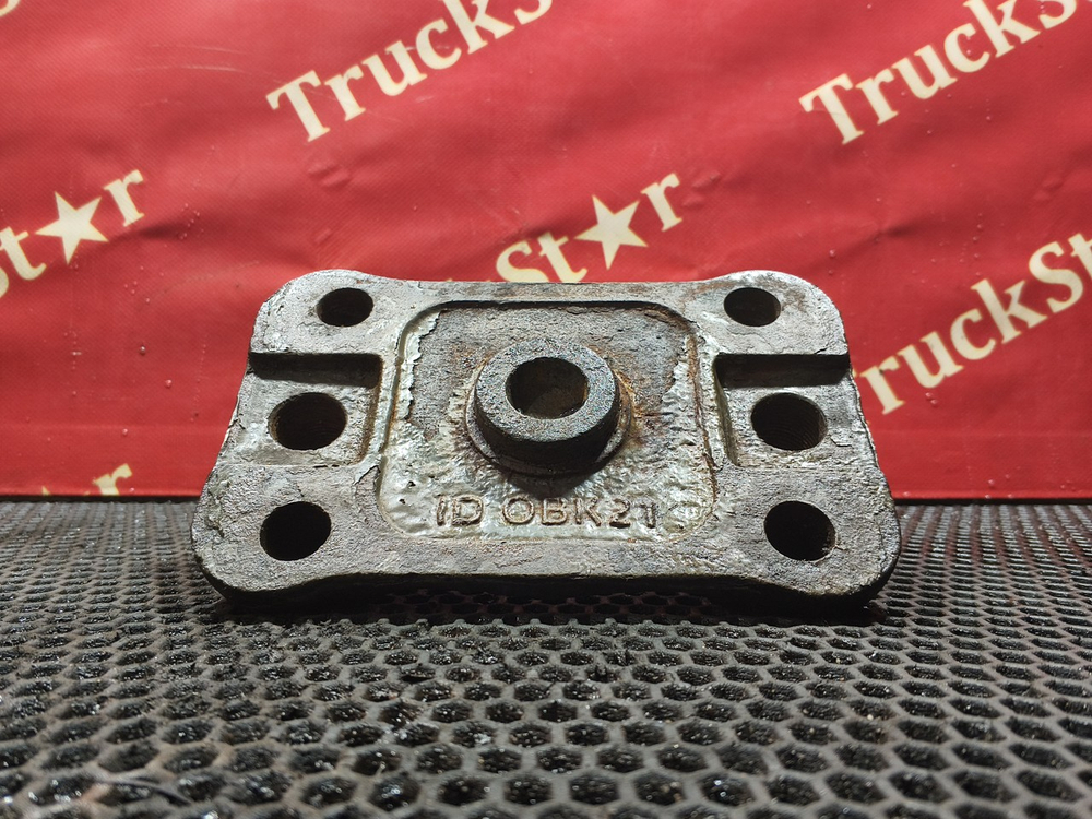 Кронштейн V-образной тяги