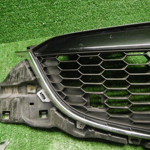 Решетка радиатора Mazda CX-5 (11-15)