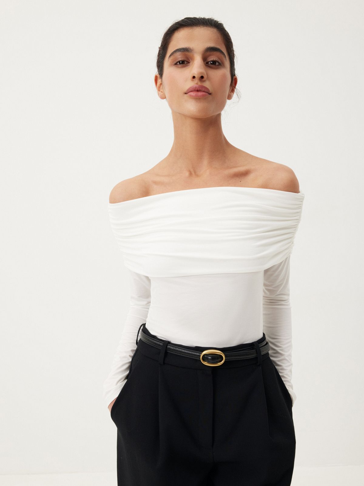 Топ с открытой линией плеч Graceful Muse