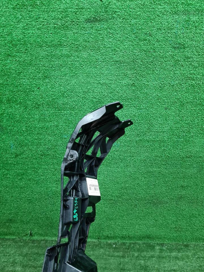 Кронштейн зад. бампера Mercedes GLC X253 15-19 AMG