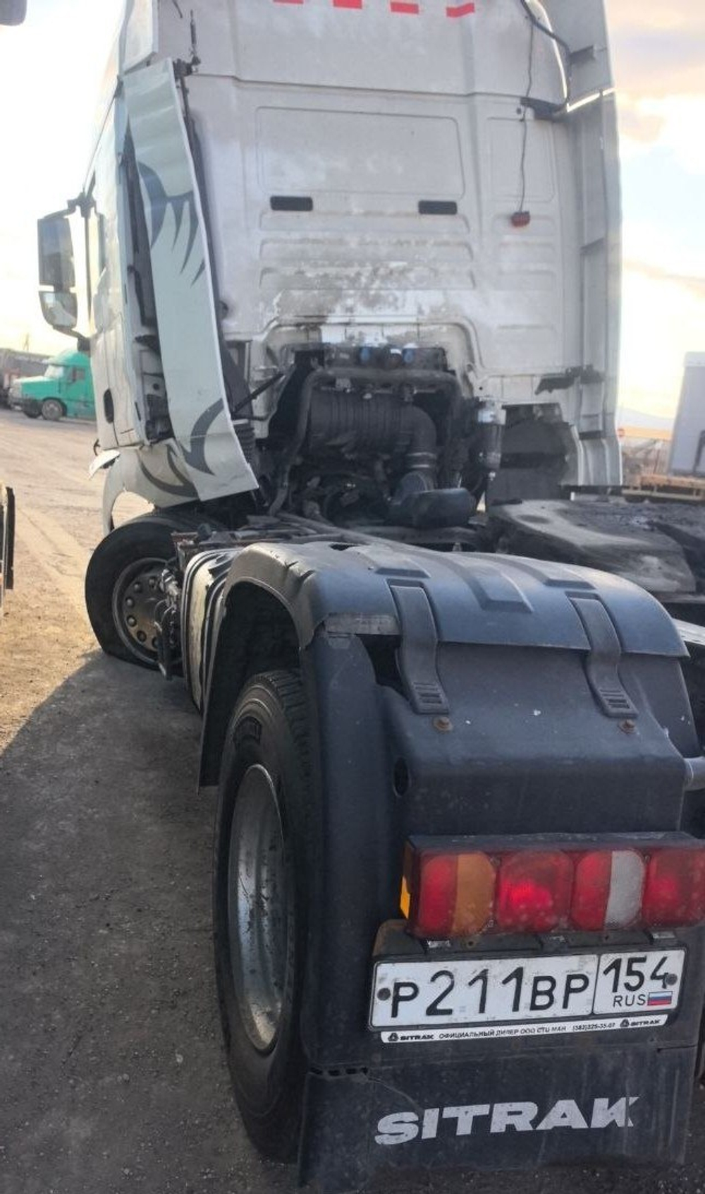SITRAK C7H 4x2 Седельный тягач ZZ4186V361HE (Дизельный, 12,4 л, 480 л.с., АТ)
