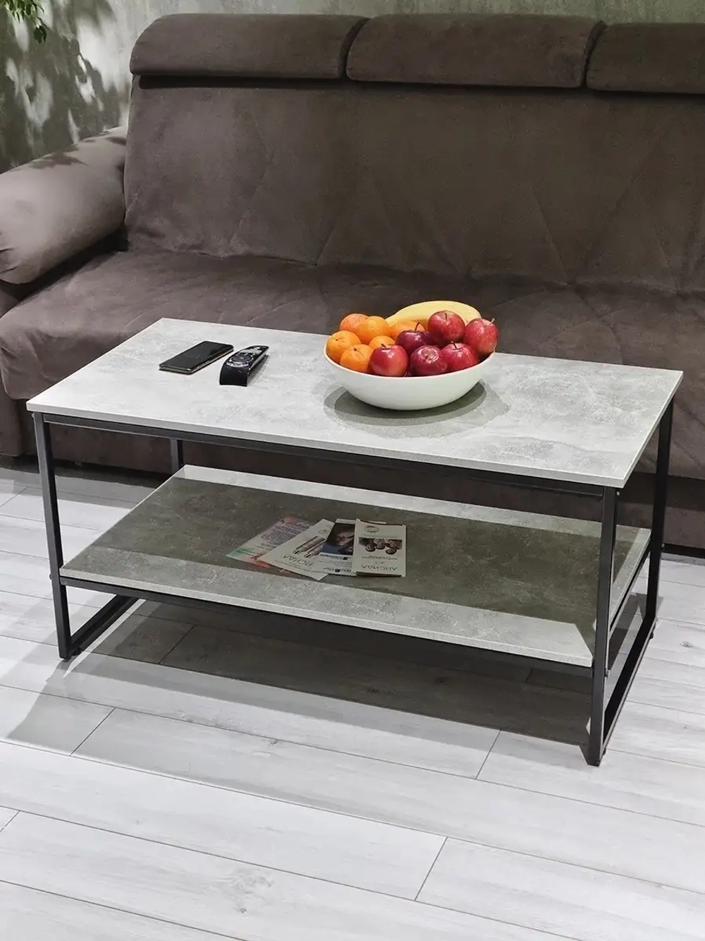 Стол журнальный с полкой