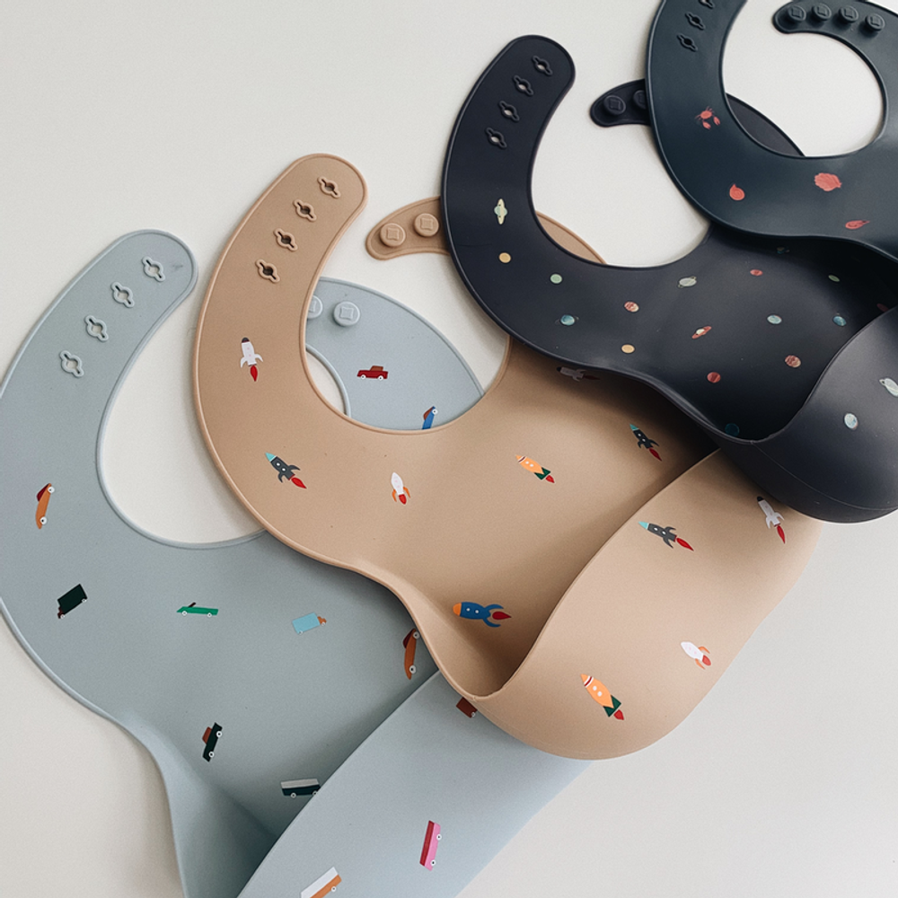 Pale Mauwe силиконовый нагрудник