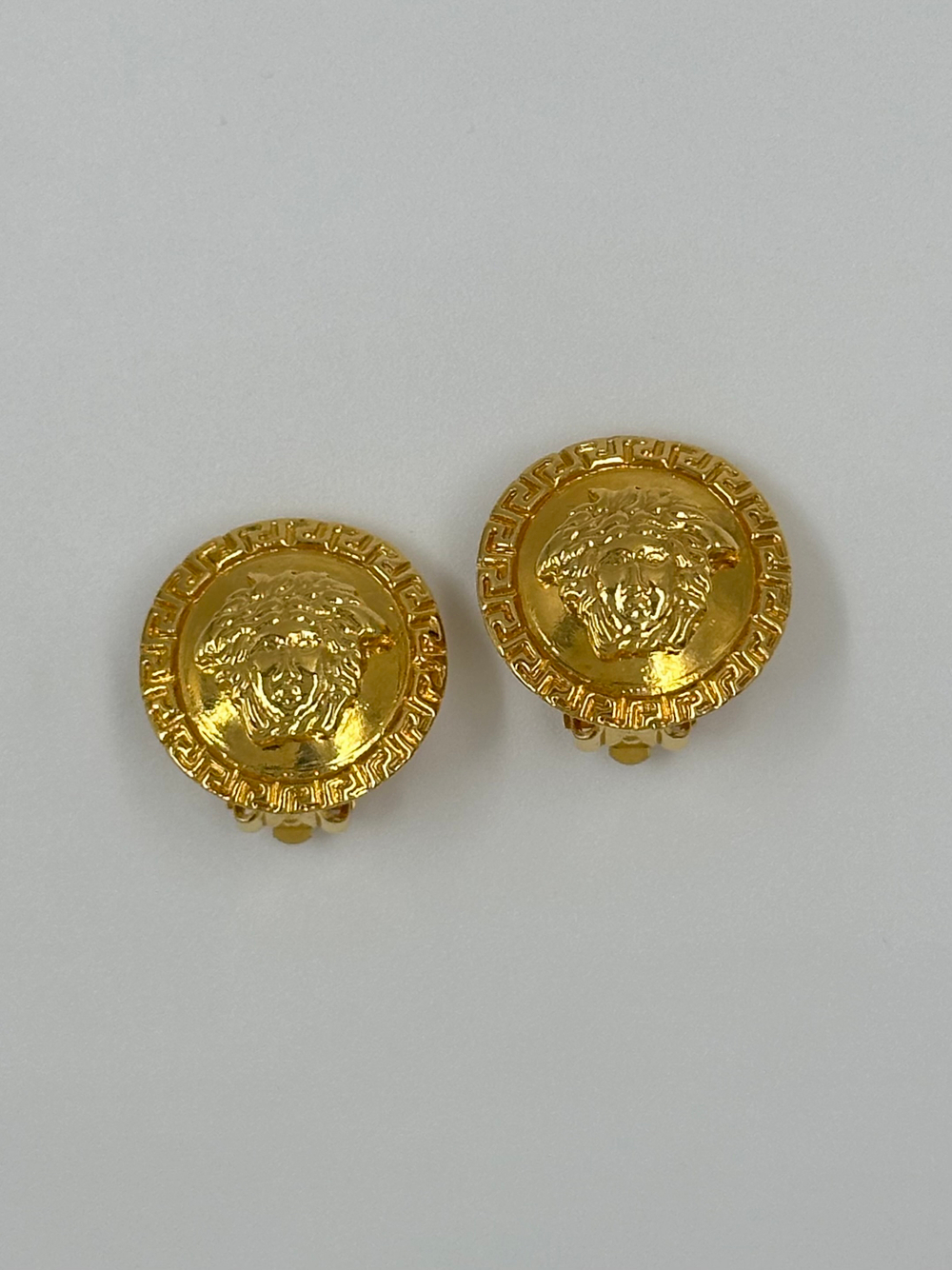 Клипсы Versace