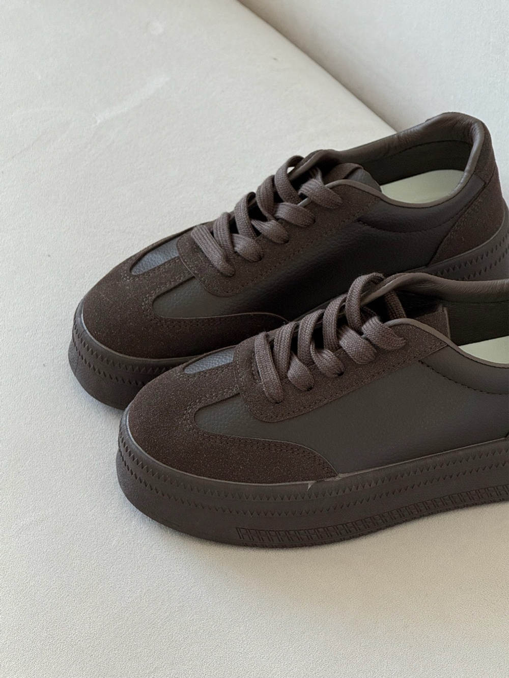 Кеды из эко замши