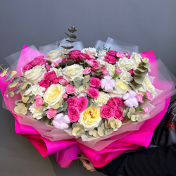 Букет "Барби" роза кустовая ,роза садовая