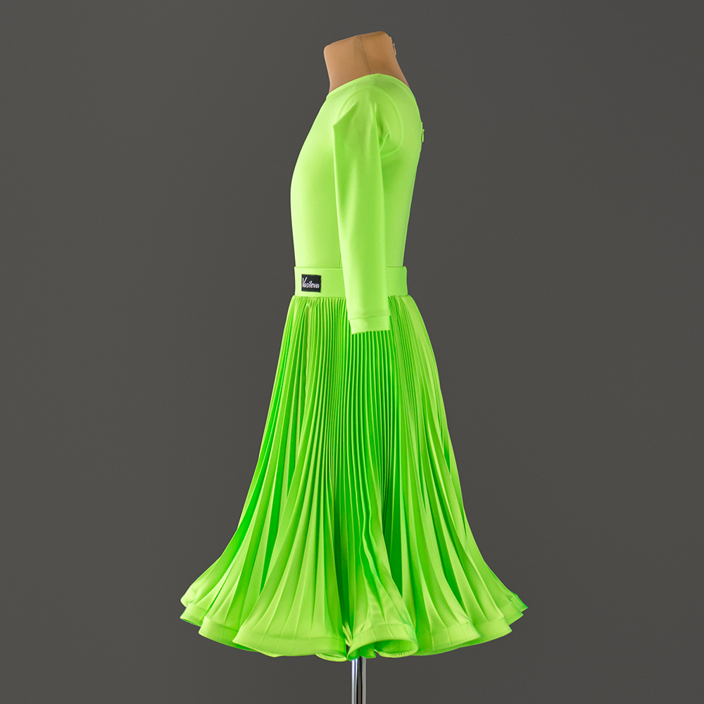 купить платье для турнира