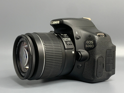 Canon 600D kit 18-55mm IS II 34.500 кадров