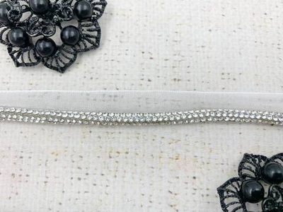 Кант на органзе со стразами ш. 1 см, d 0,5 см, белый с серебром AB