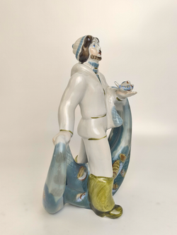 Фарфоровая статуэтка "Рыбак с сетью" Полонное ЗХК