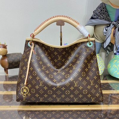 Louis Vuitton Artsy MM