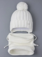 Шапка осенняя вязаная и снуд для мальчика