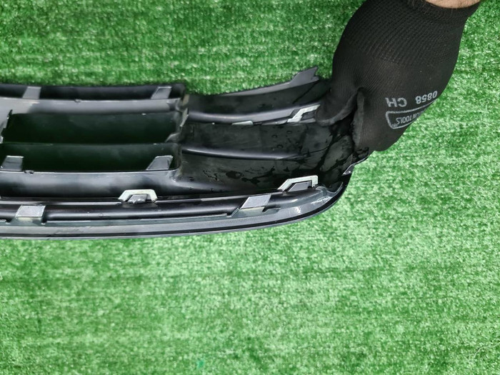 Решетка переднего бампера левая Audi Q5 2 (17-20)