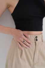 Кольцо Листья с кругом вишневого янтаря