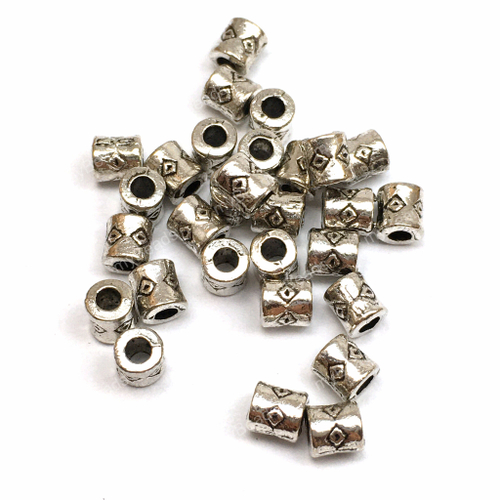 Бусины "Ромб" 4х3 мм (30 шт), под серебро