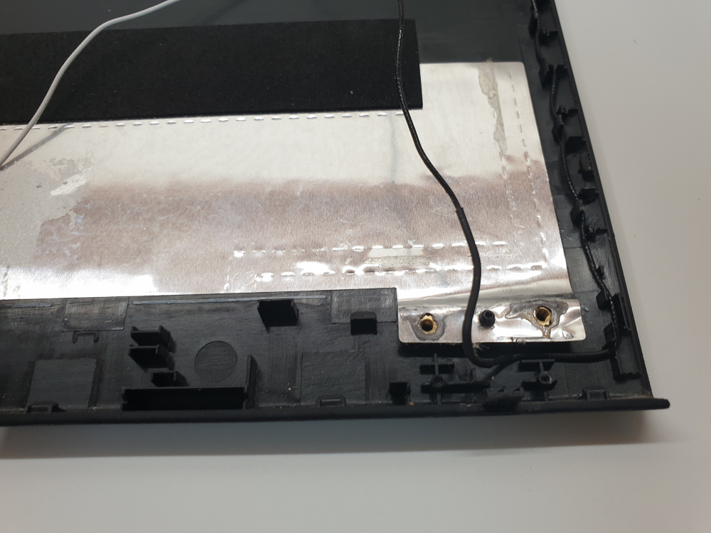 Крышка матрицы Lenovo G500 AP0Y0000B00, дефект