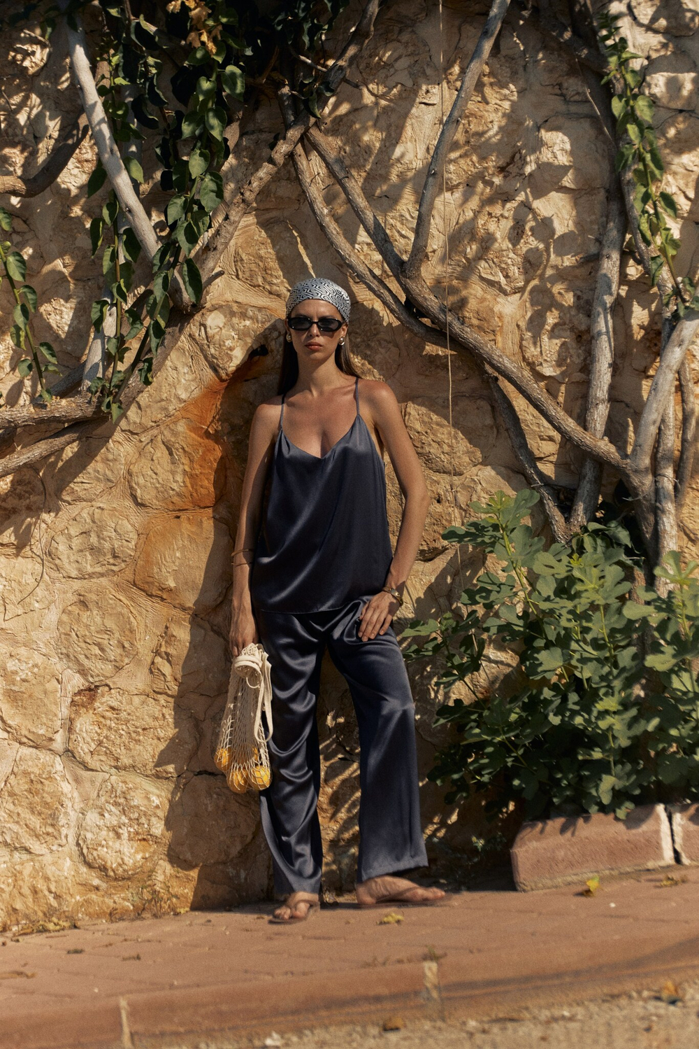 Топ шелковый на подкладке Mollen ежевично-черный