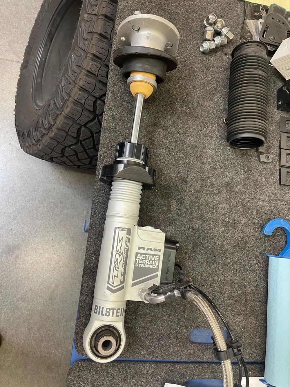 Комплект для выравнивания (лифт передней части) на 1.5 дюйма для Ram TRX 2021-2024