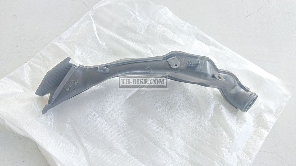 17243-MKN-D10. DUCT, R. AIR CLEANER. HONDA