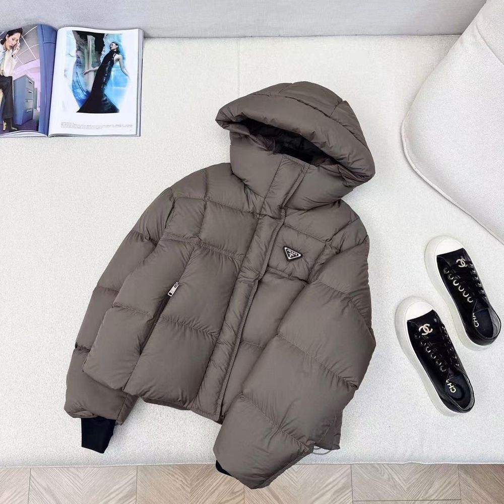 Пуховик Prada