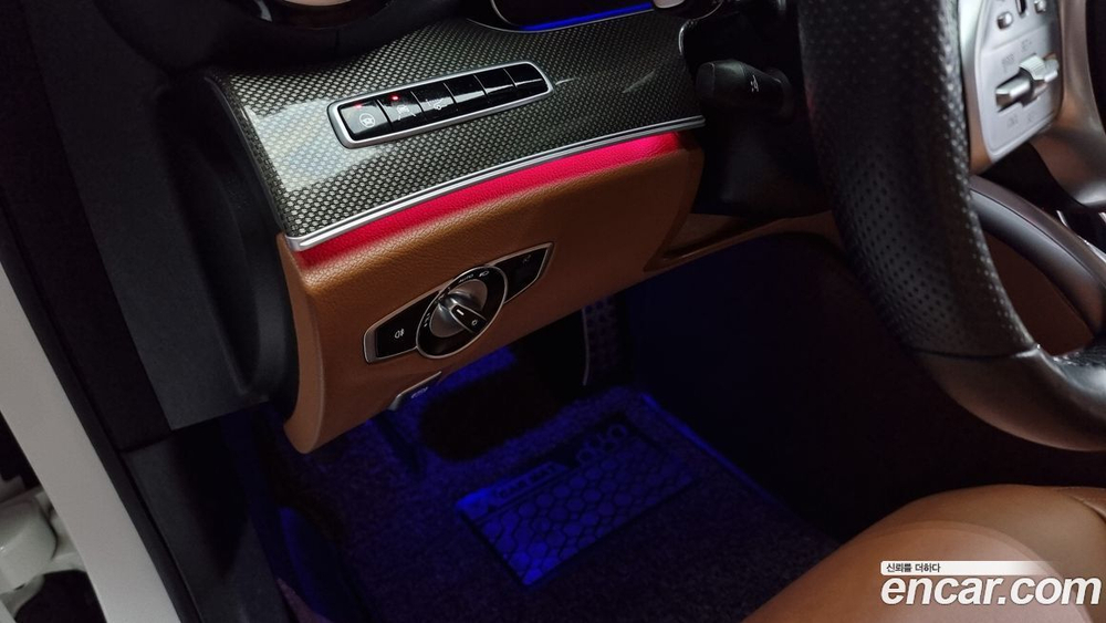 Mercedes-Benz E-Class W213 E350 4MATIC AMG Line (10.2019)