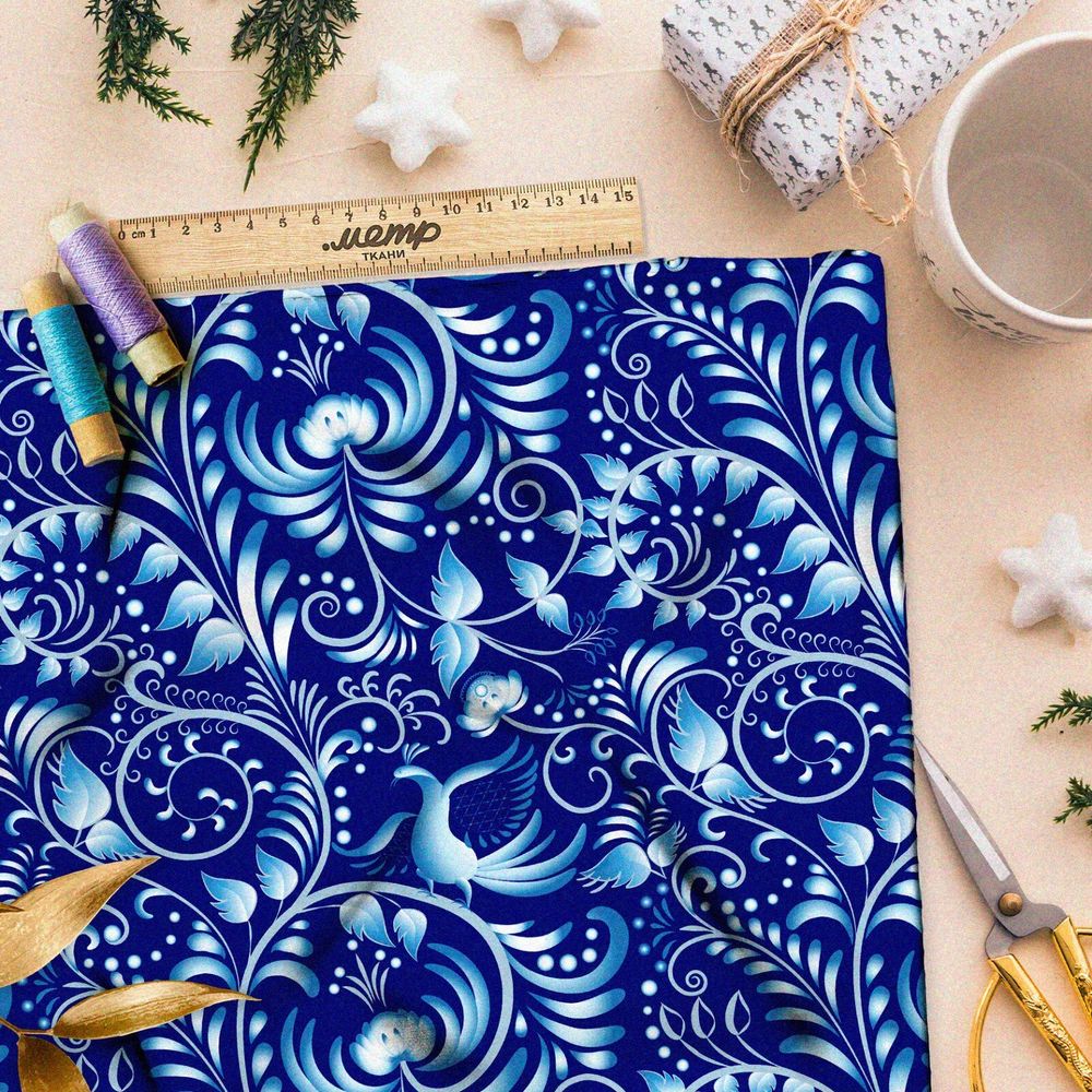 Ткань атлас тонкая гжель на синем фоне
