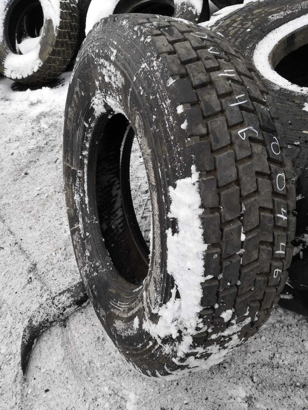 315/80R22.5 Coldshield HD777 шина б/у