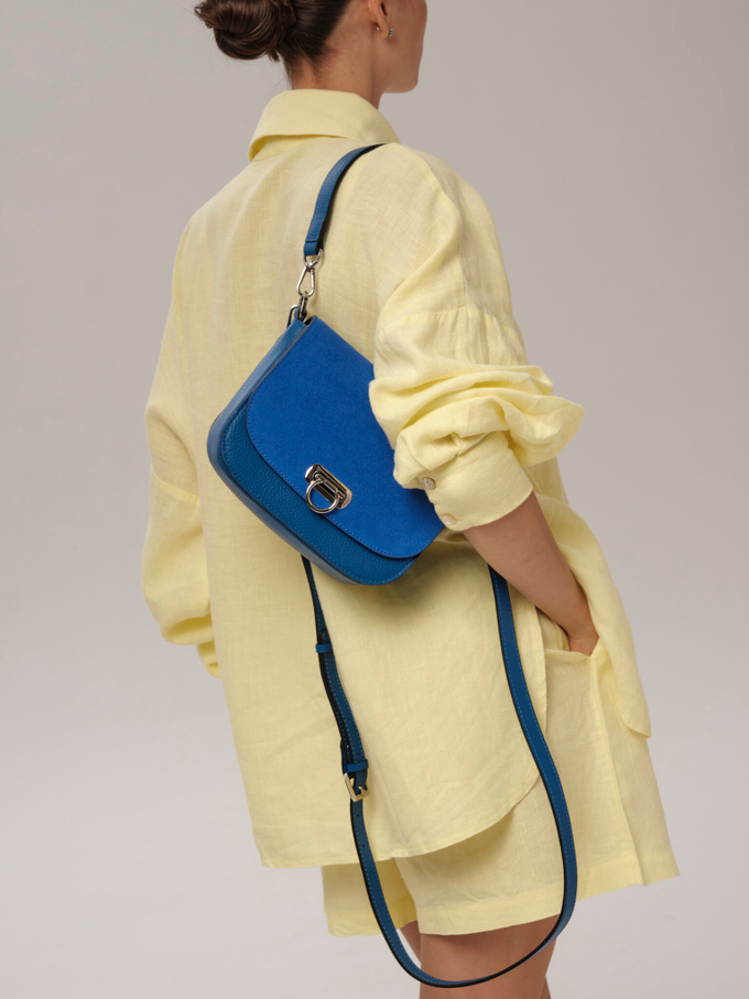 Сумка кожаная кросс-боди синяя