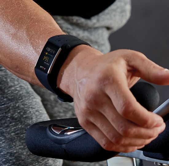 Спортивные смарт-часы Polar M600 black