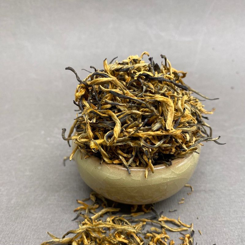 Лао Шу Цзинь Я из Ма Тай — почки со старых деревьев