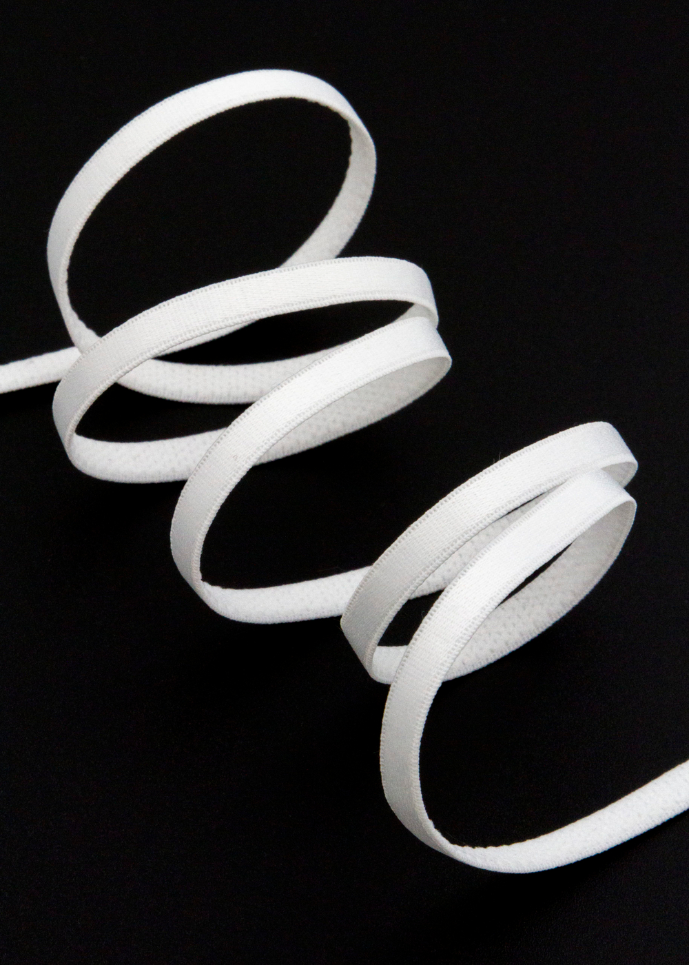 Резинка бретелечная белая узкая глянцевая 5 мм