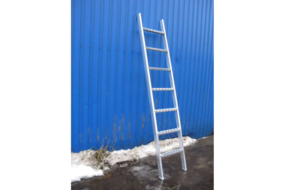 Лестница приставная с широкими ступенями MEGAL - ЛПШ - 4,5 (тип 1)