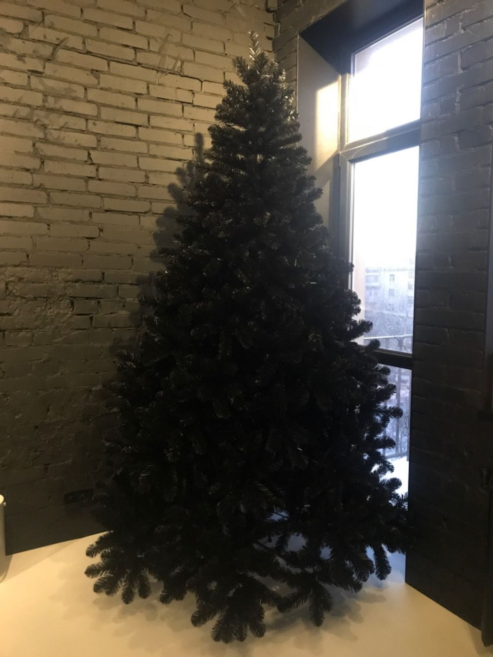 Искусственная черная елка «Чёрная жемчужина» 3 м