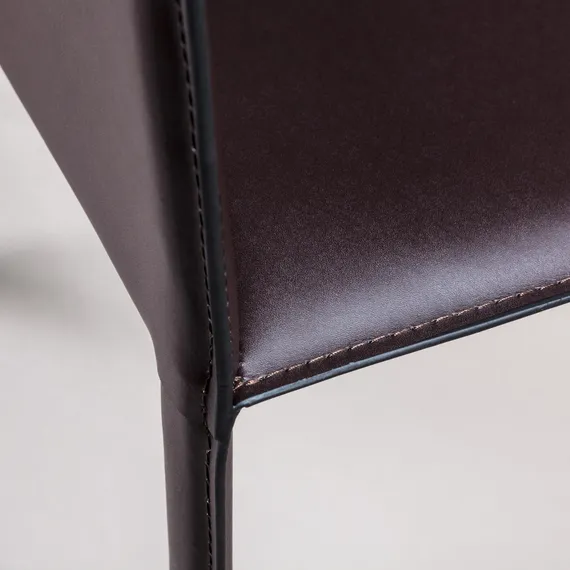 Стул с подлокотниками Barrie коричневая кожа