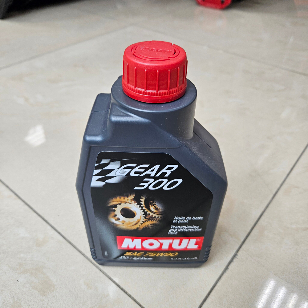 Масло MOTUL Gear 300 75W90 (ТРАНСМИССИОННОЕ) - 1л.