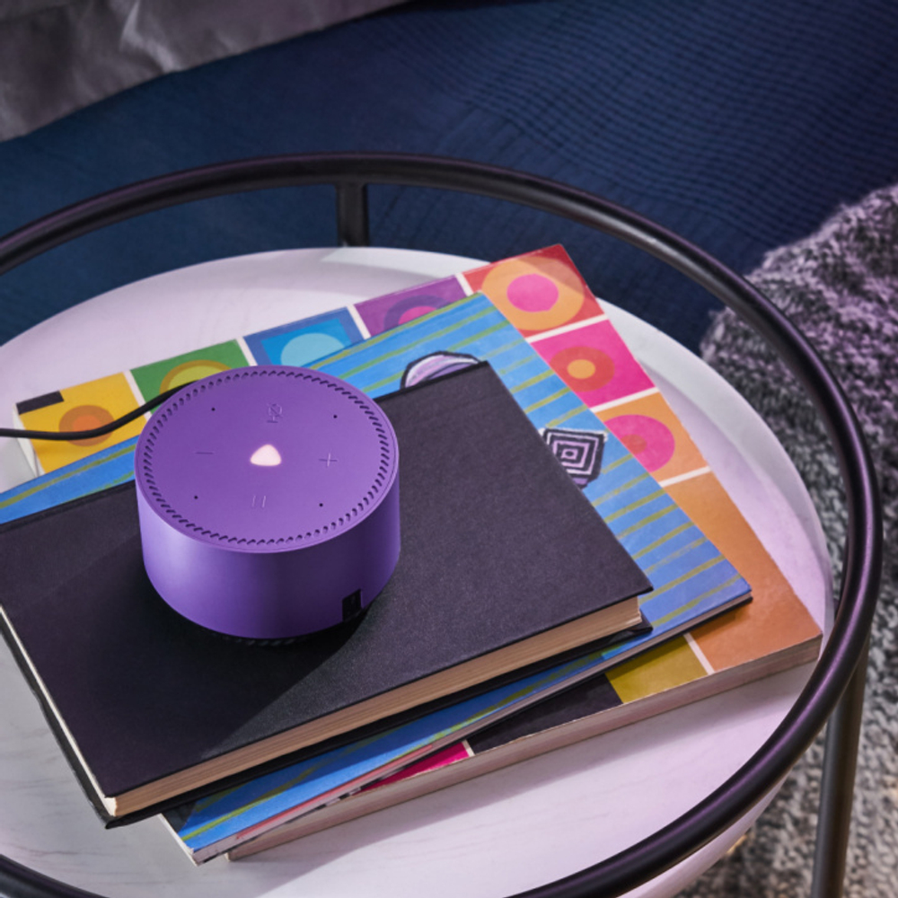 Умная колонка Яндекс Станция Лайт с Алисой violet