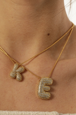 Подвеска с массивной буквой из камней