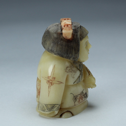 Нэцкэ Девушка с угрем